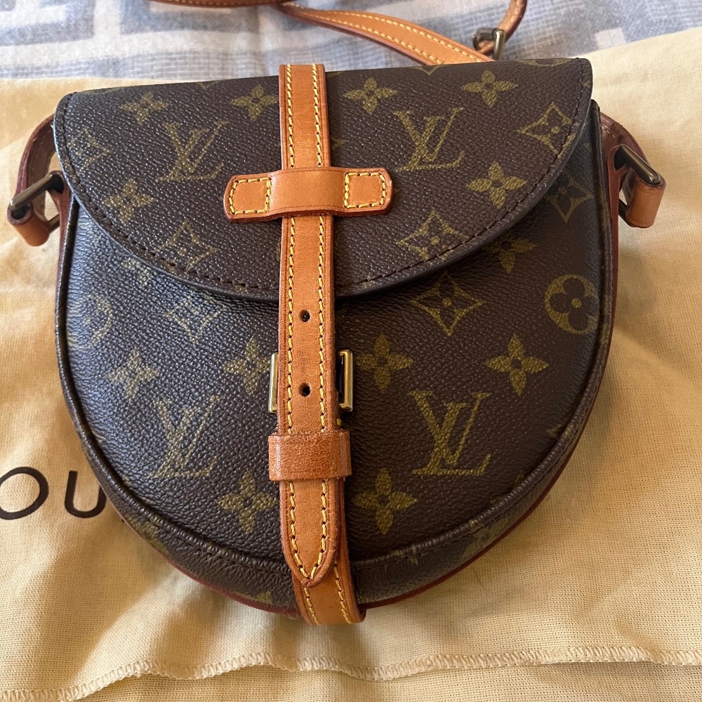 Vintage Louis Vuitton Chantilly PM Crossbody Bag.  Excellent Vintage Condition